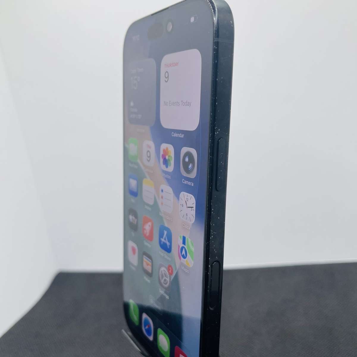 Apple iPhone 16 Pro 256GB Black Titanium (Condition: Good)