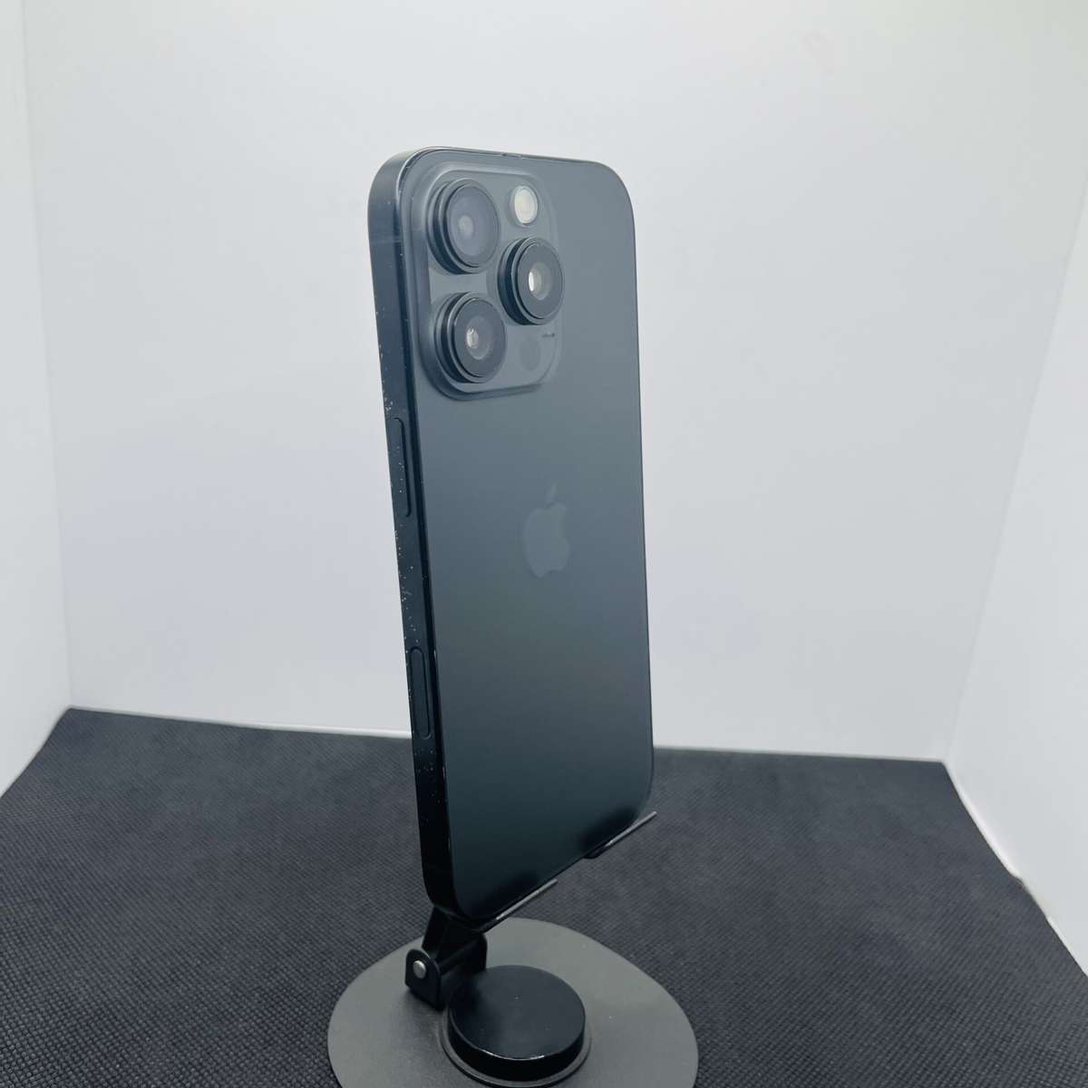 Apple iPhone 16 Pro 256GB Black Titanium (Condition: Good)