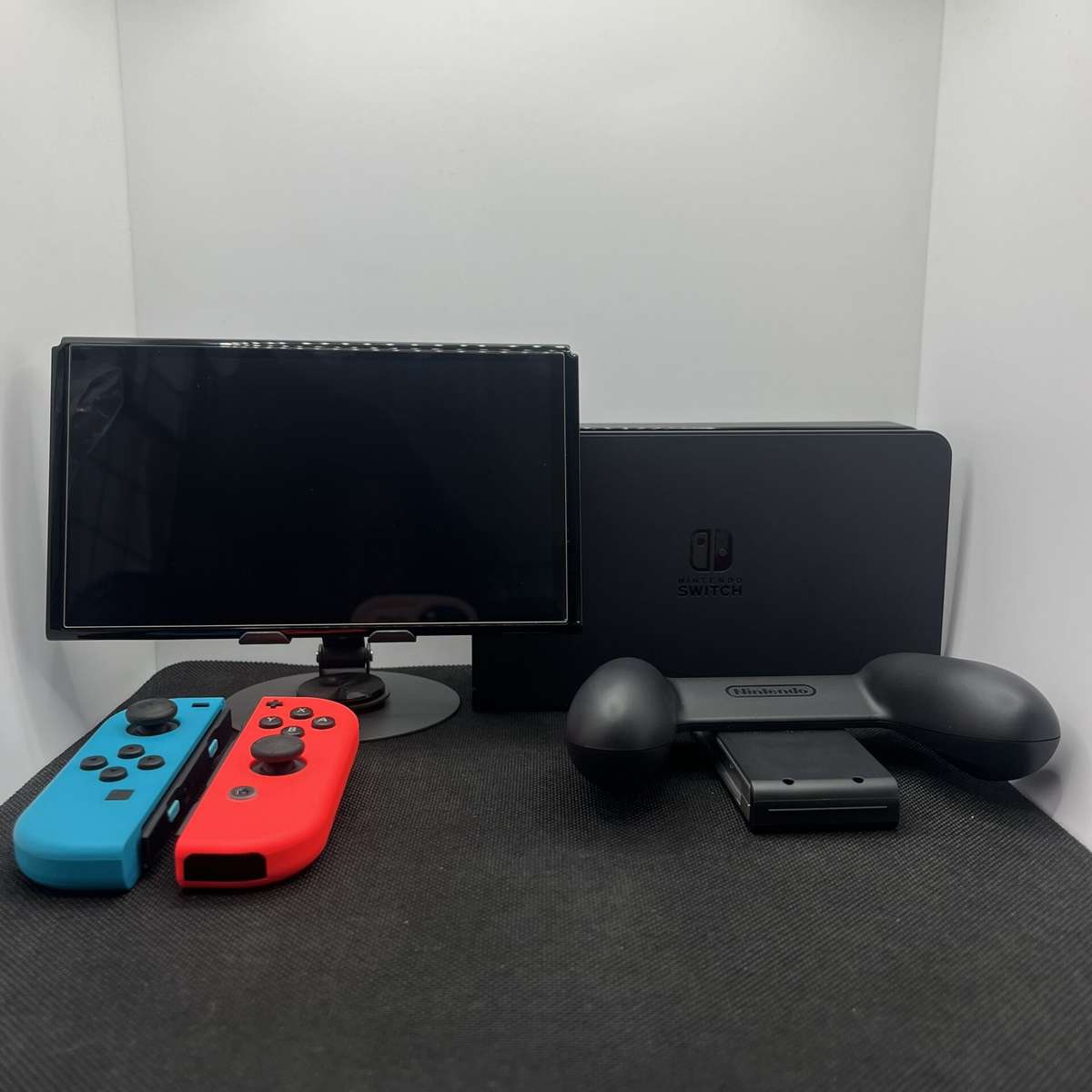 Nintendo Switch OLED 64GB Black (Condition: Excellent)