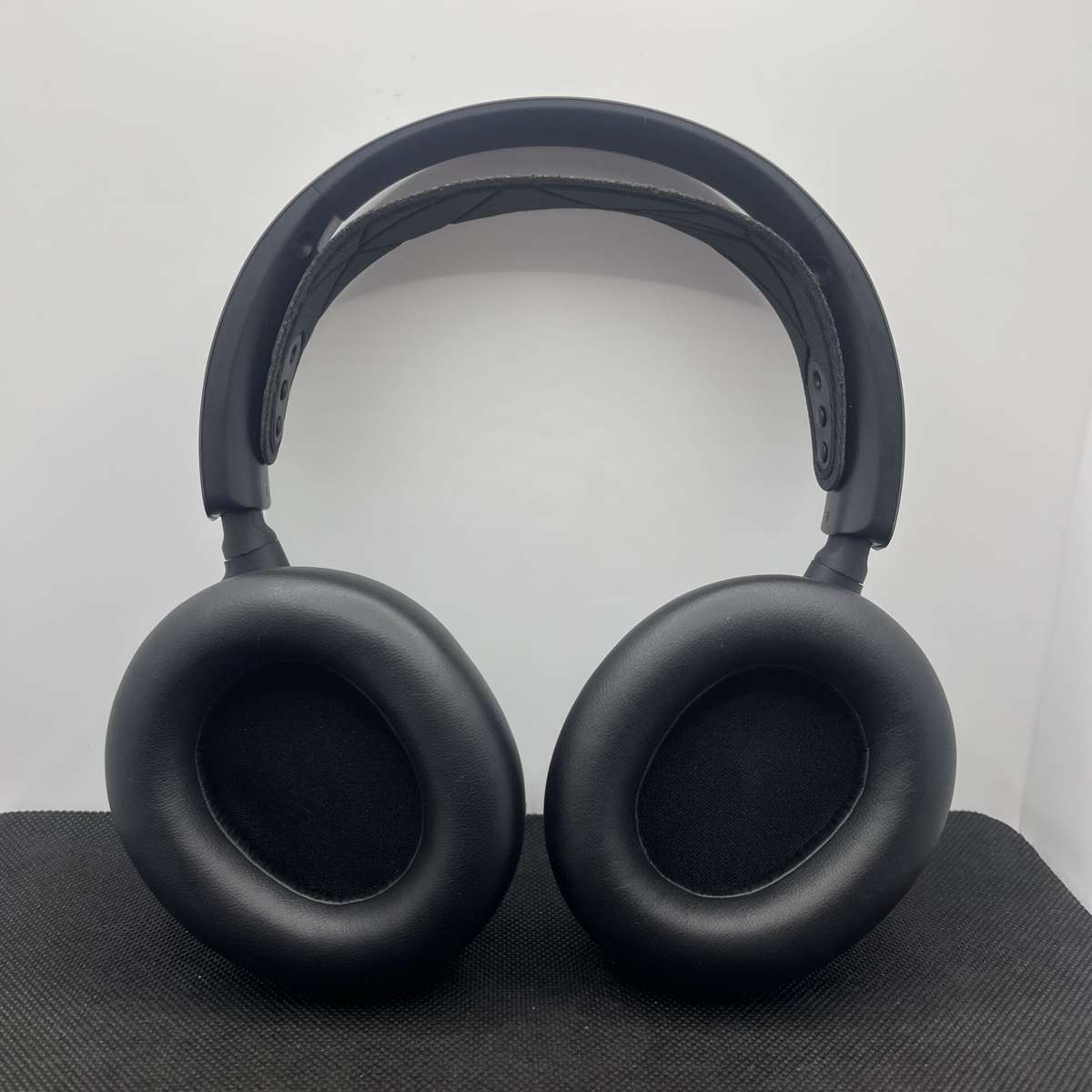 SteelSeries Arctis Nova Pro Wireless Gaming Headset Black (Condition: Pristine)