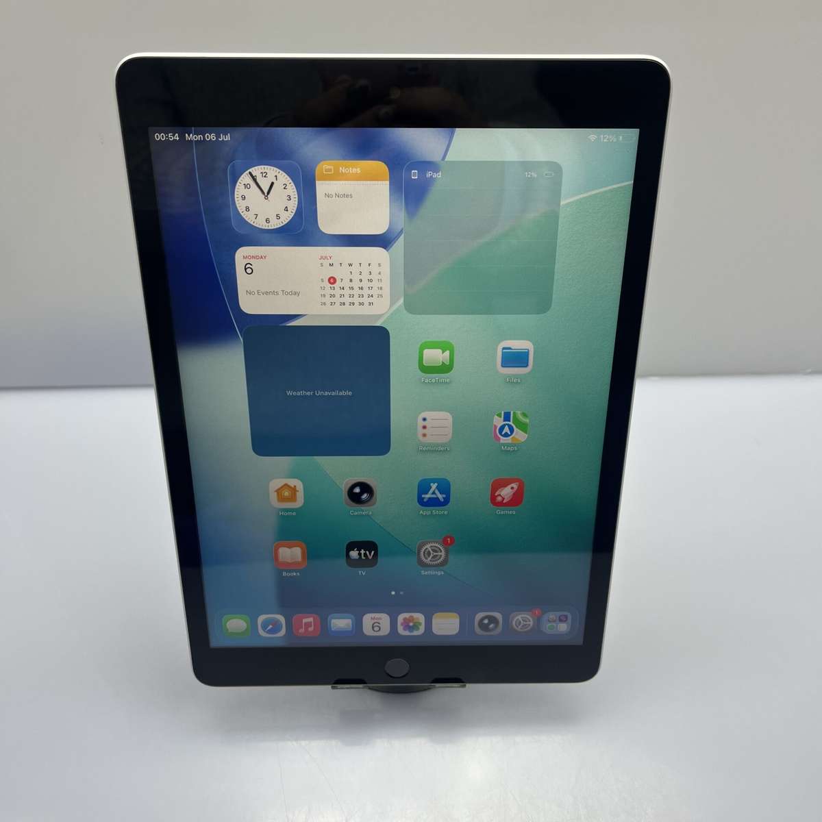 Apple iPad 10.2" 9th Gen 64GB (Wifi Only) Silver (Condition: Good)