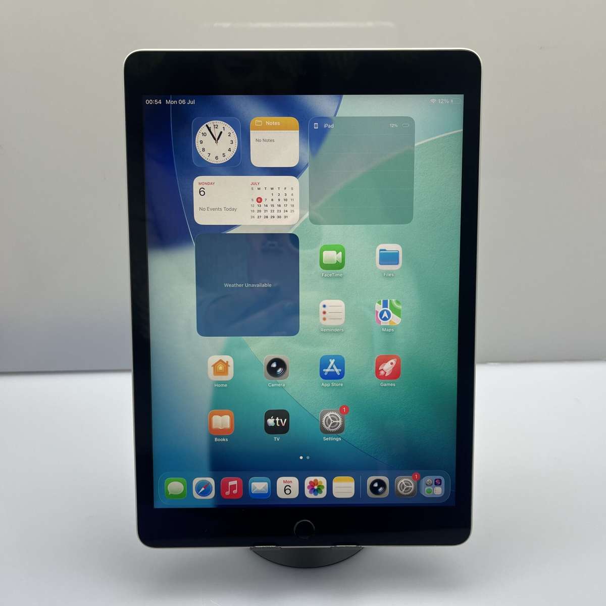Apple iPad 10.2" 9th Gen 64GB (Wifi Only) Silver (Condition: Good)