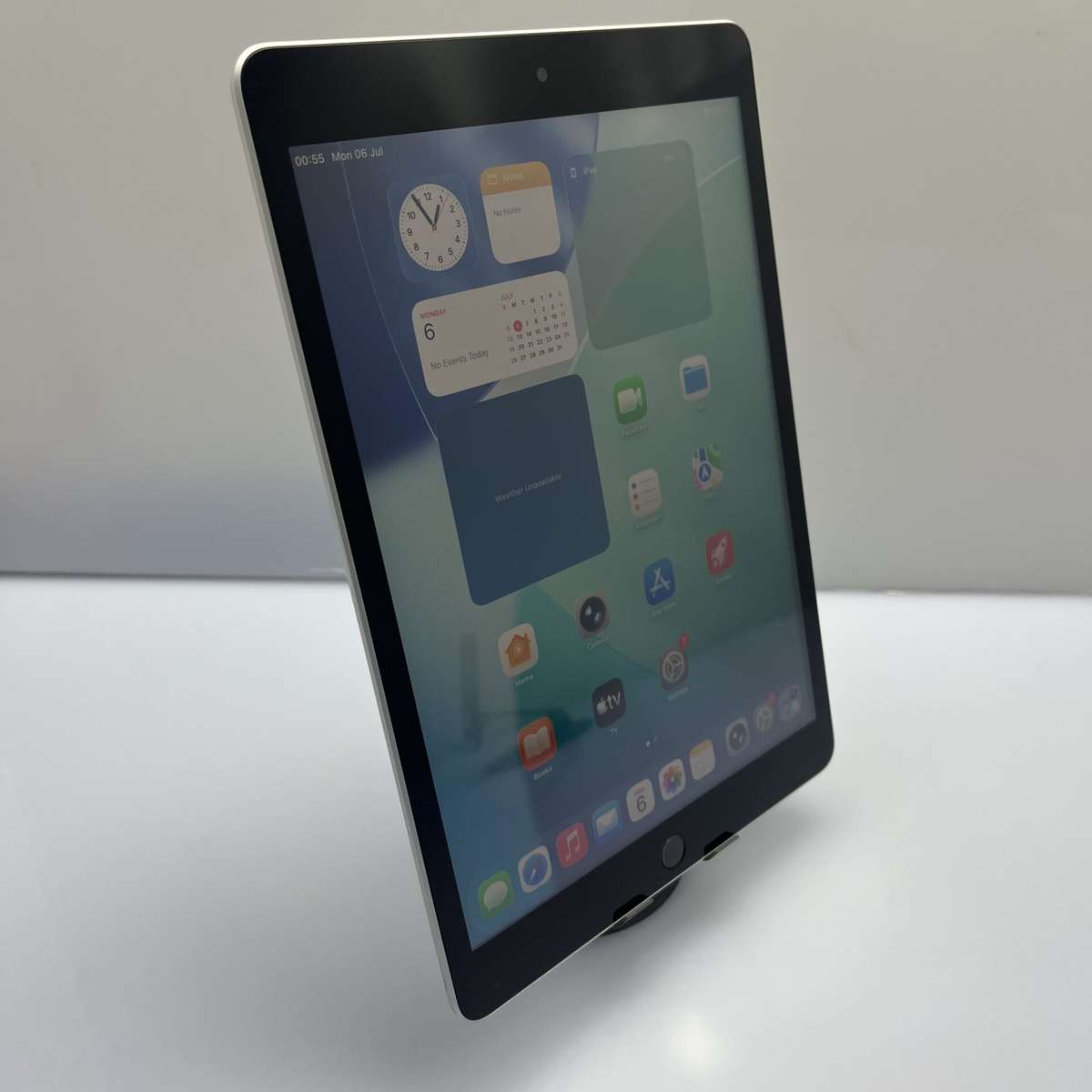 Apple iPad 10.2" 9th Gen 64GB (Wifi Only) Silver (Condition: Good)