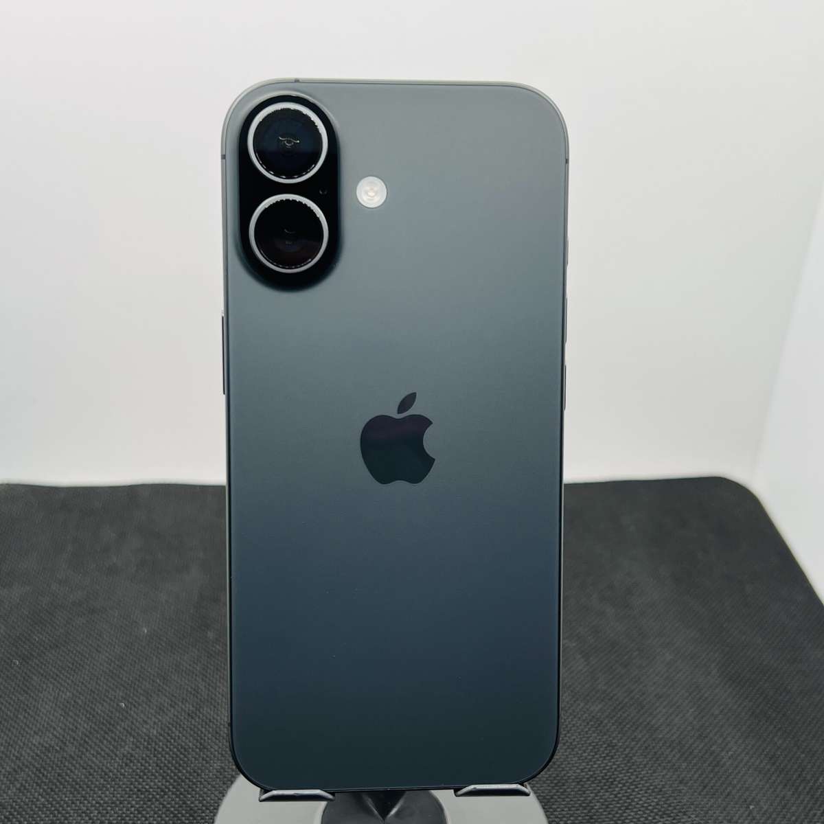 Apple iPhone 17 256GB Black (Condition: Pristine)