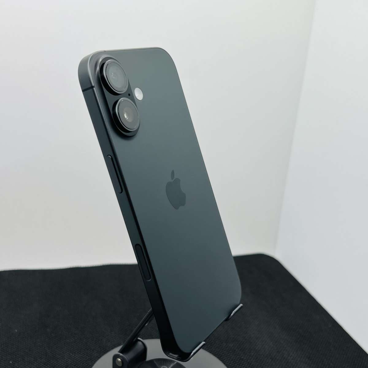 Apple iPhone 17 256GB Black (Condition: Pristine)