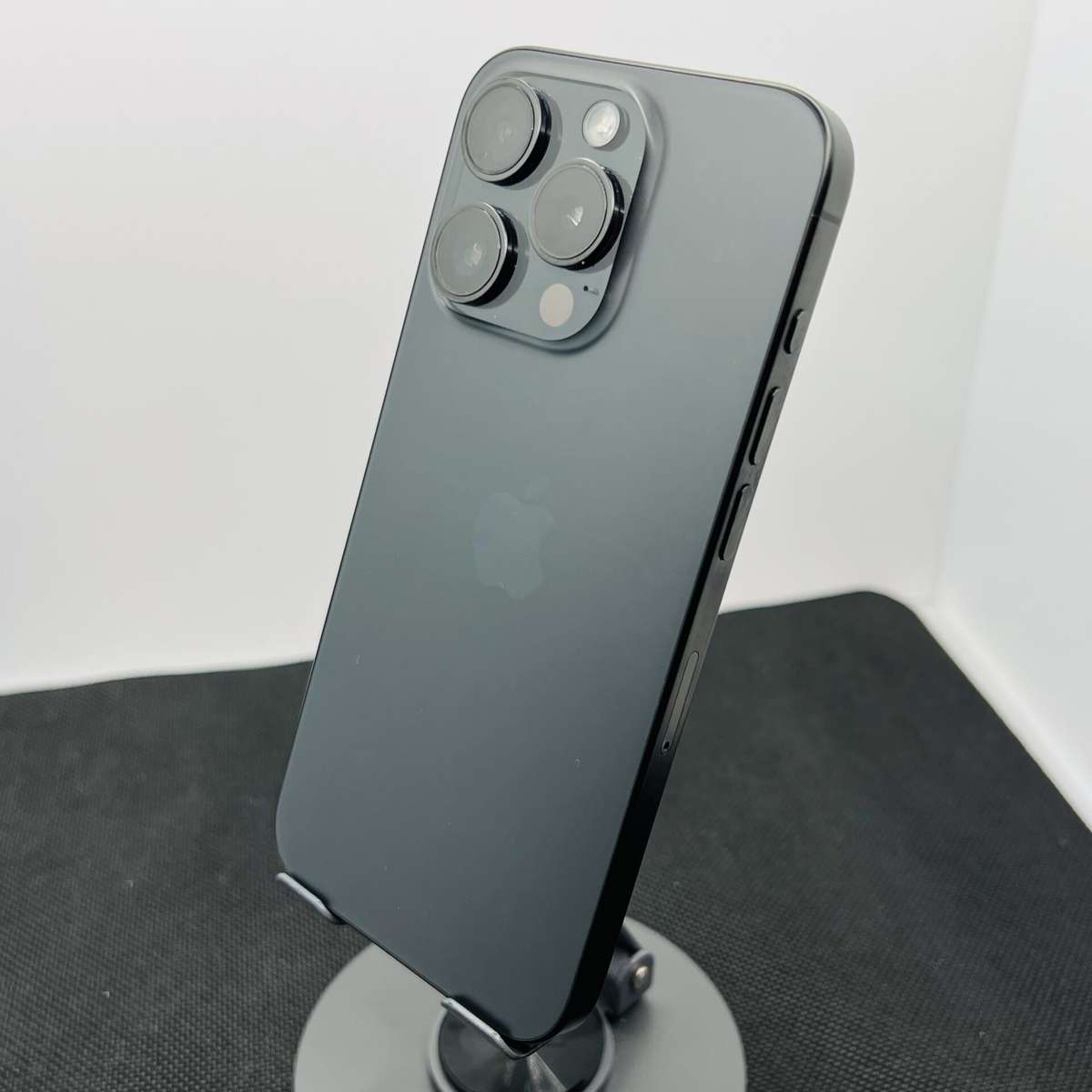 Apple iPhone 15 Pro 256GB Black Titanium (Condition: Good)