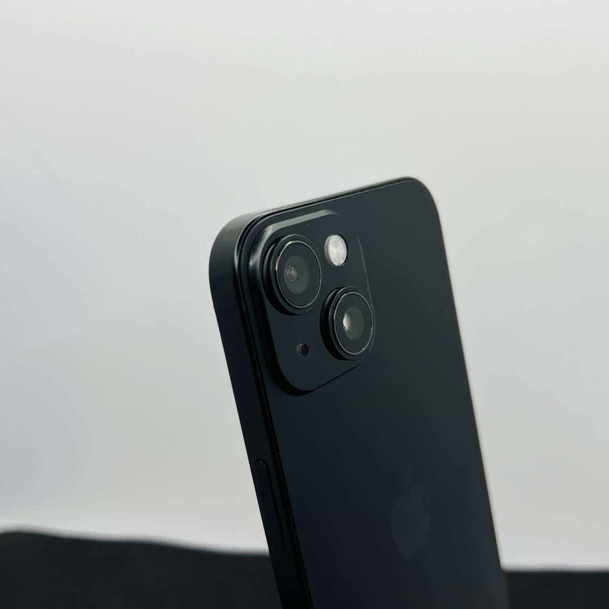 Apple iPhone 15 128GB Black - No NFC (Condition: Good)