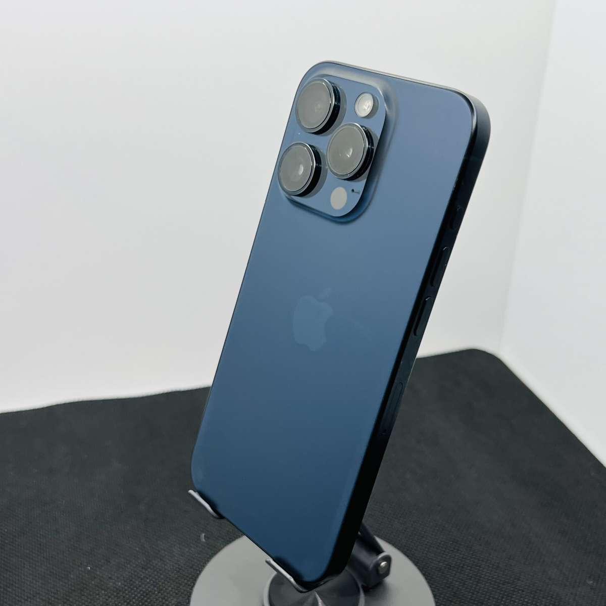 Apple iPhone 15 Pro 256GB Blue Titanium (Condition: Good)
