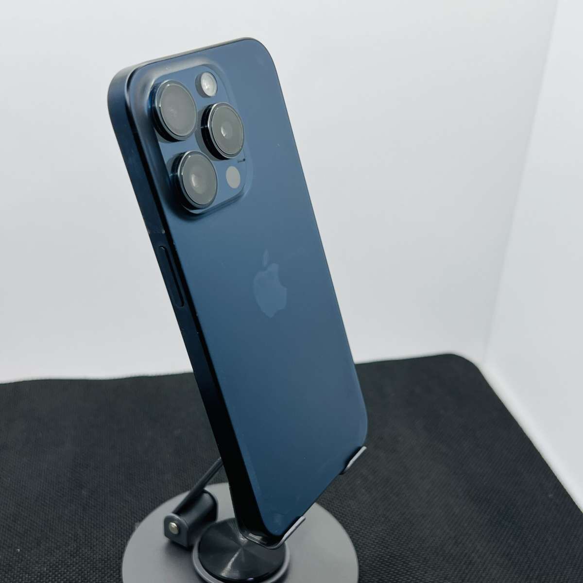 Apple iPhone 15 Pro 256GB Blue Titanium (Condition: Good)