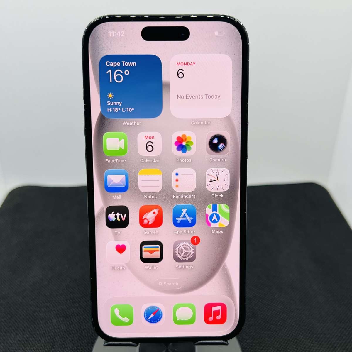 Apple iPhone 15 256GB Black (Condition: Good)