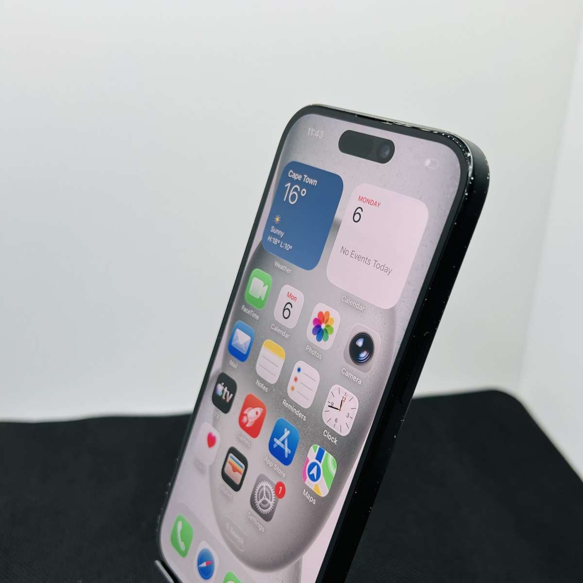Apple iPhone 15 256GB Black (Condition: Good)