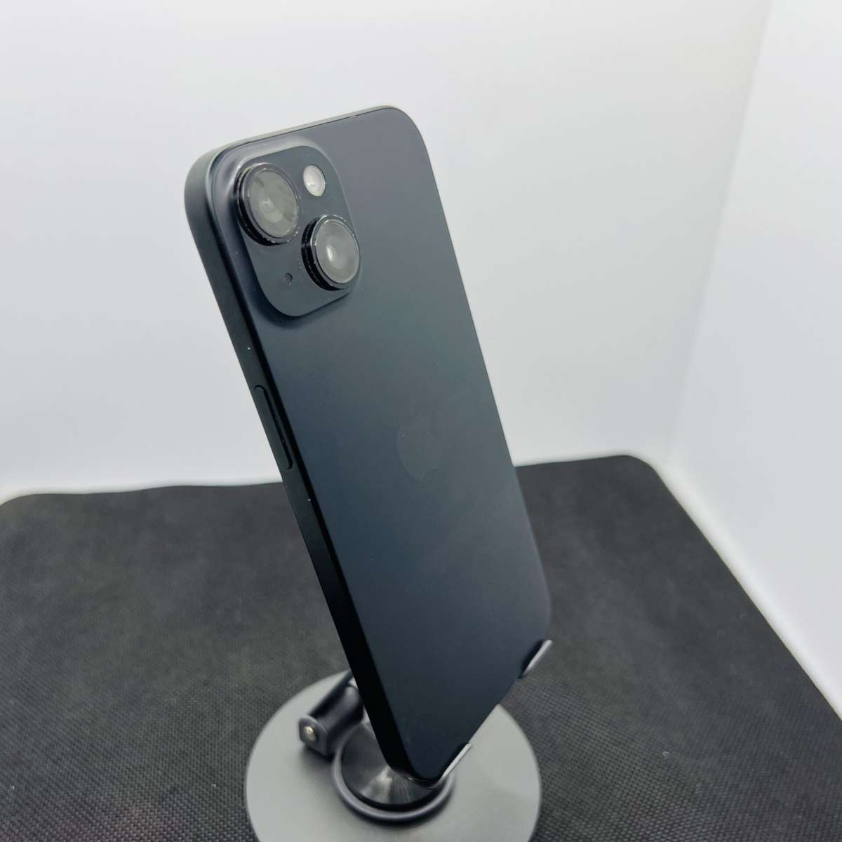 Apple iPhone 15 128GB Black (Condition: Good)