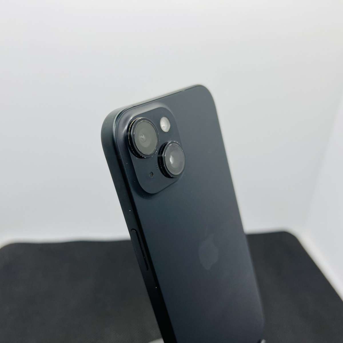 Apple iPhone 15 128GB Black (Condition: Good)