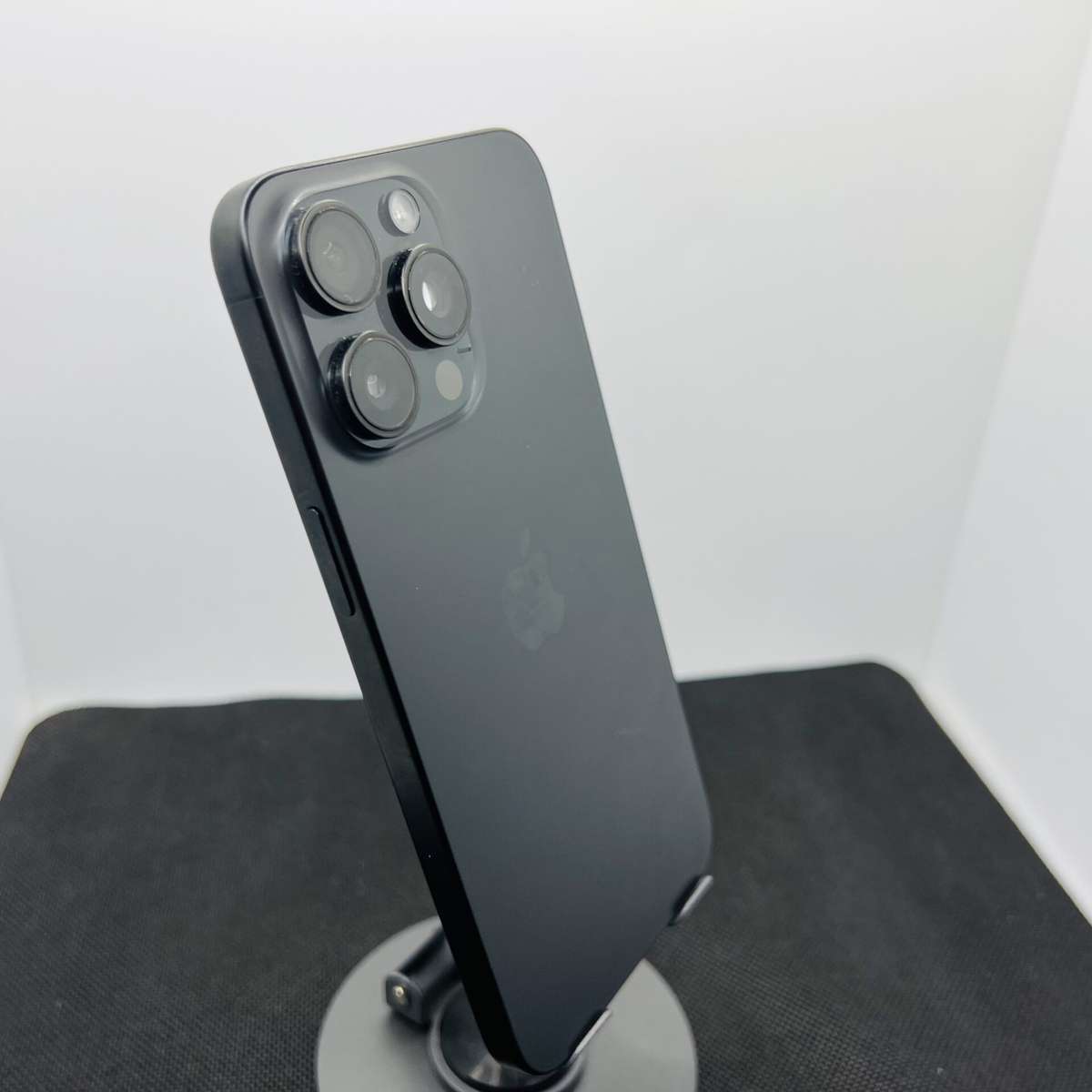 Apple iPhone 15 Pro Max 512GB Black Titanium (Condition: Good)