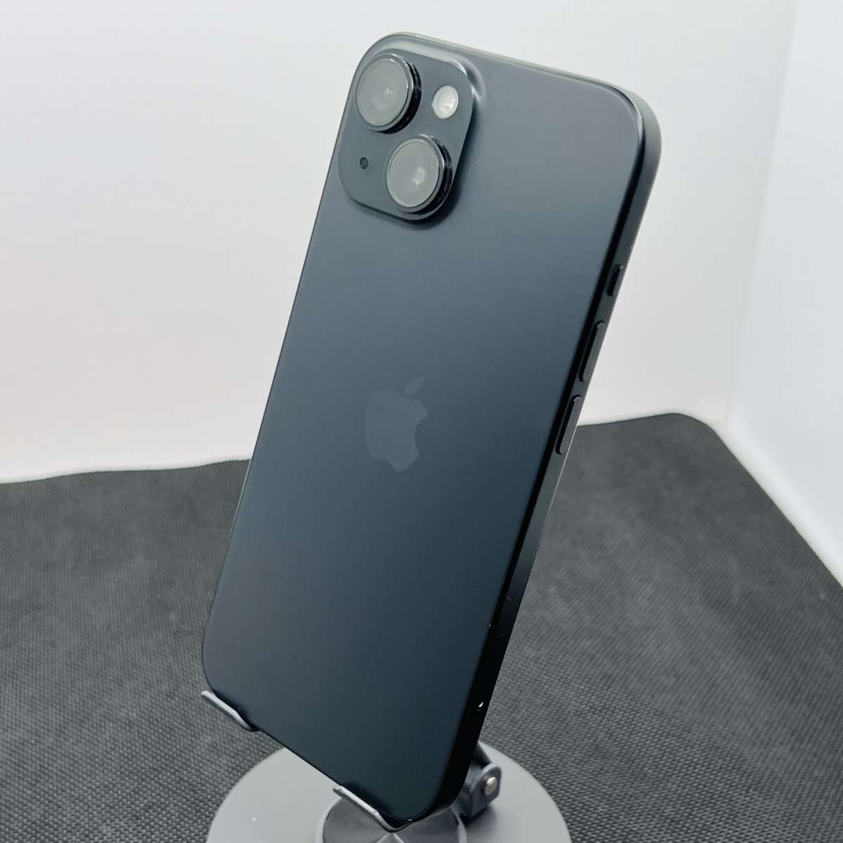 Apple iPhone 15 128GB Black (Condition: Good)