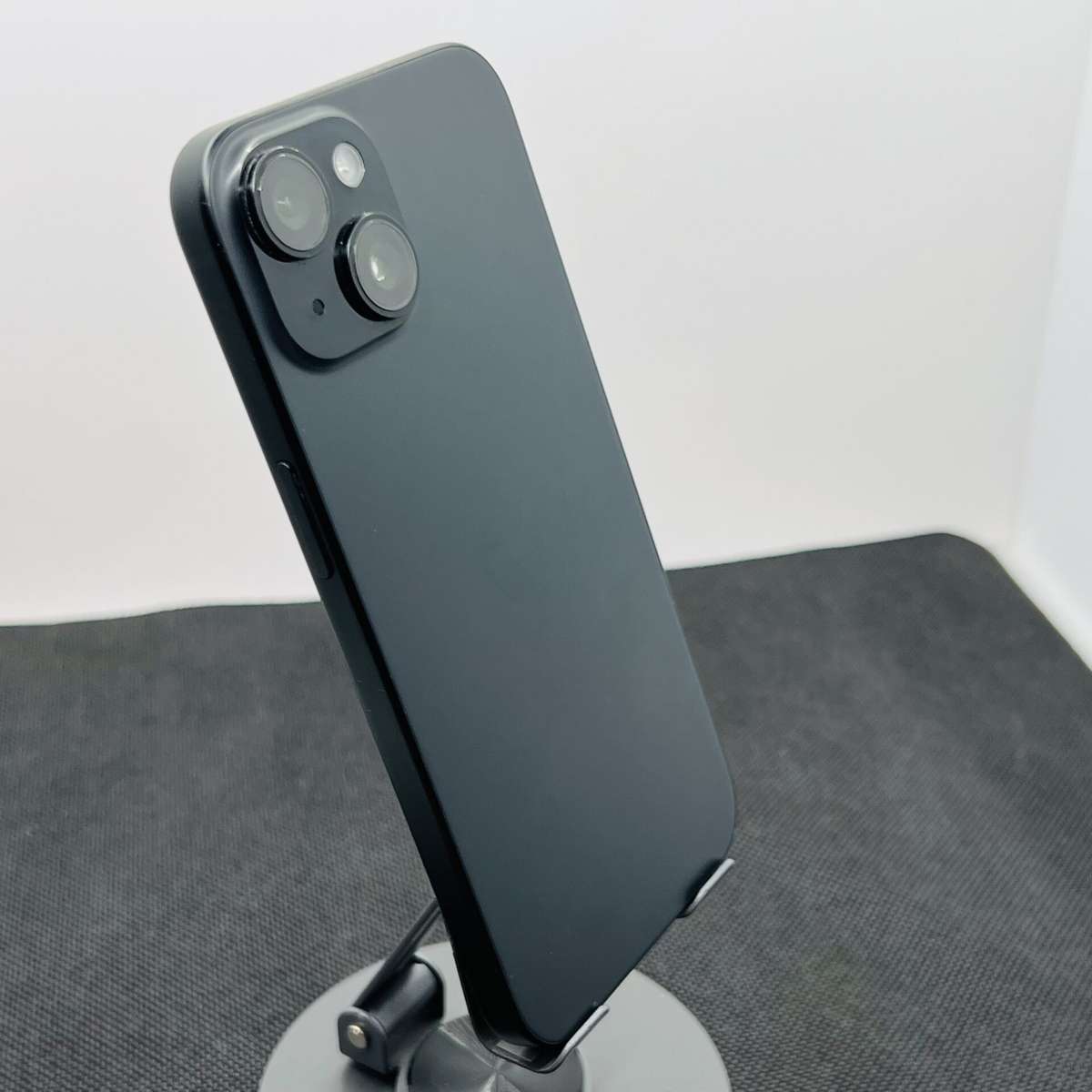 Apple iPhone 15 128GB Black (Condition: Good)