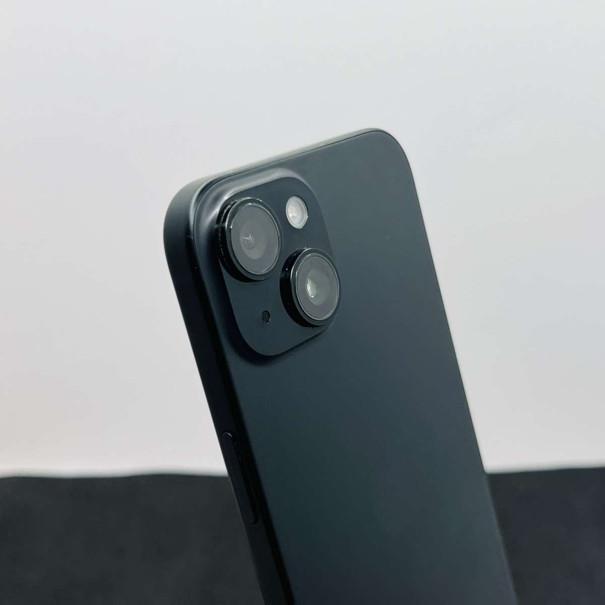 Apple iPhone 15 128GB Black (Condition: Good)