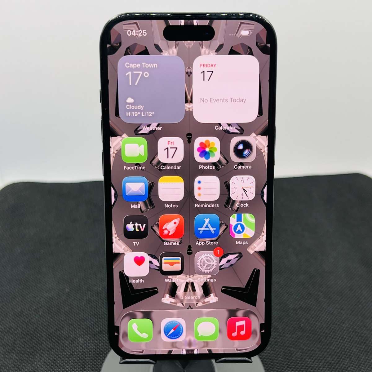 Apple iPhone 15 128GB Black (Condition: Good)