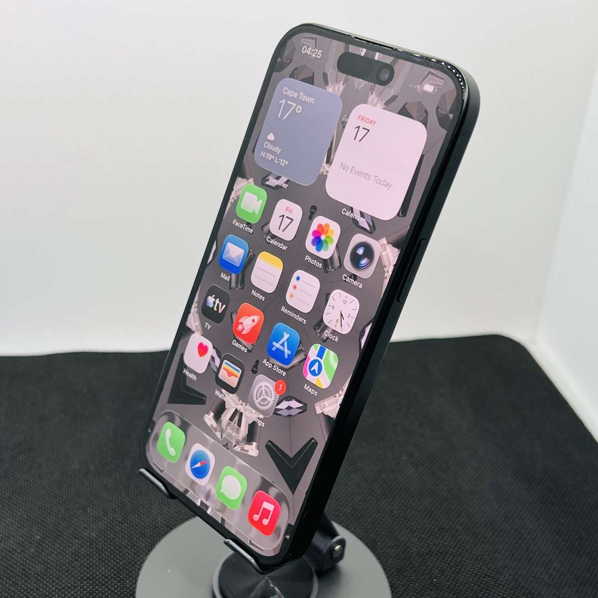 Apple iPhone 15 128GB Black (Condition: Good)