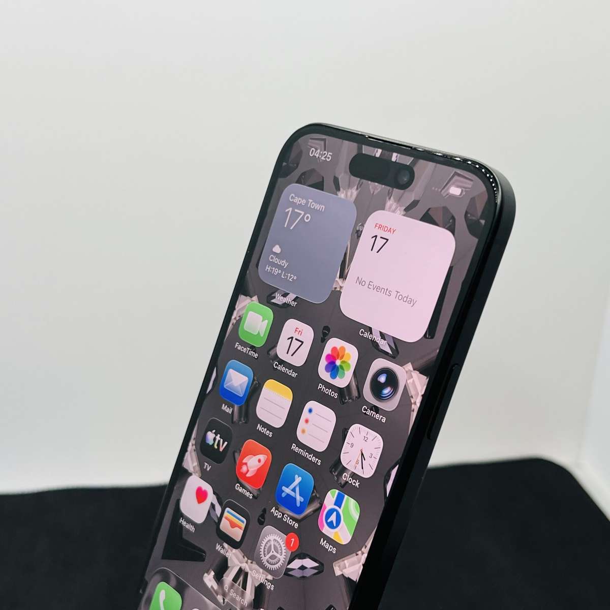 Apple iPhone 15 128GB Black (Condition: Good)