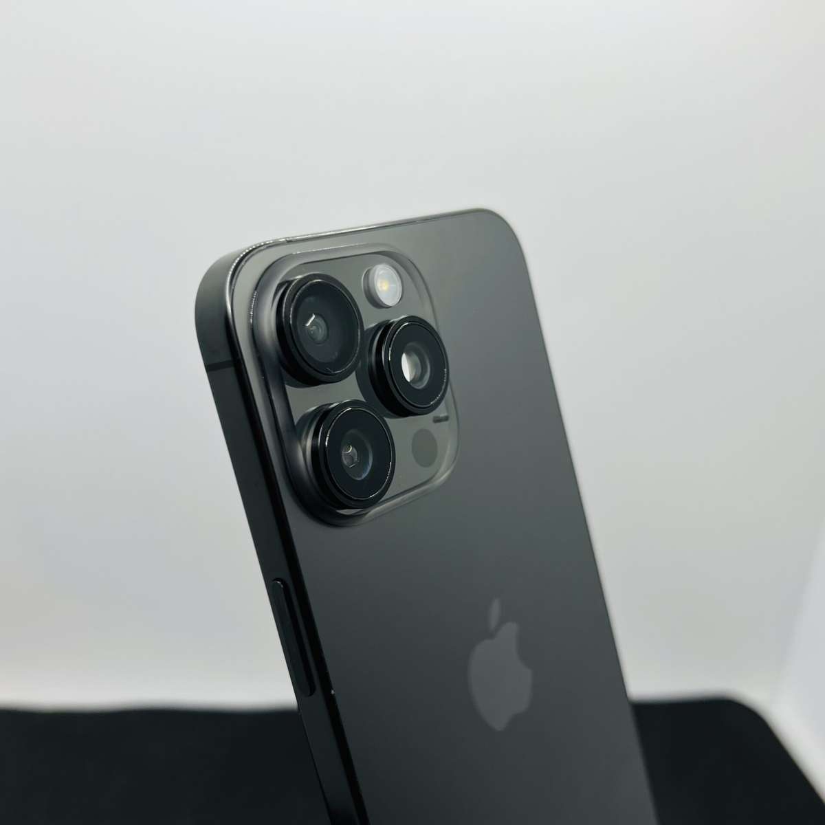 Apple iPhone 15 Pro Max 256GB Black Titanium (Condition: Good)