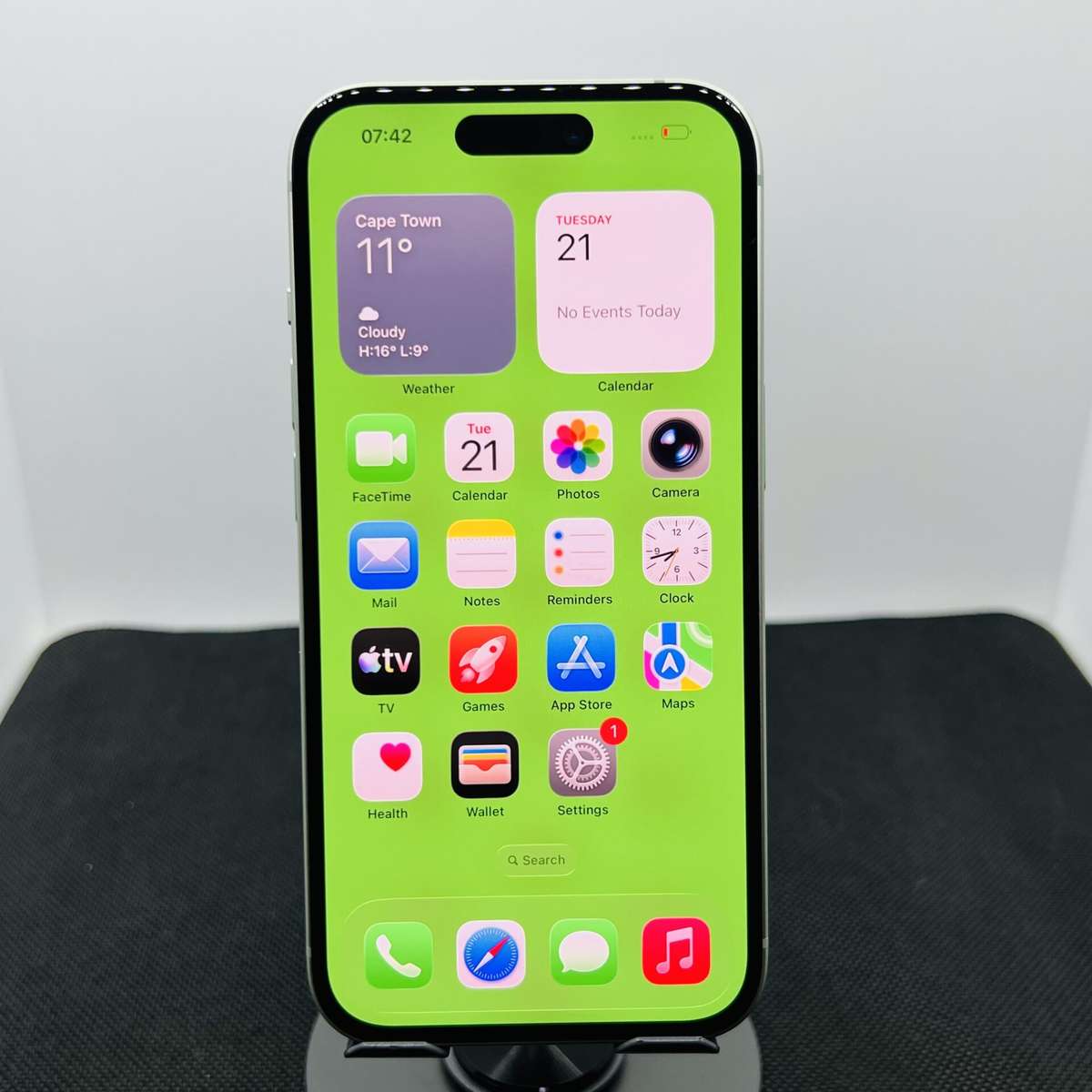 Apple iPhone 15 128GB Green (Condition: Good)