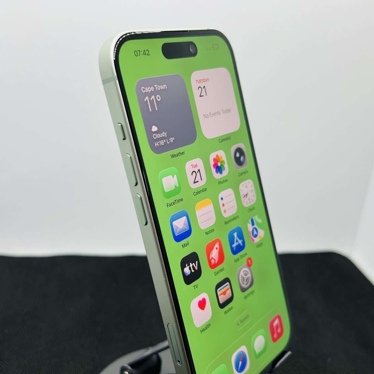 Apple iPhone 15 128GB Green (Condition: Good)
