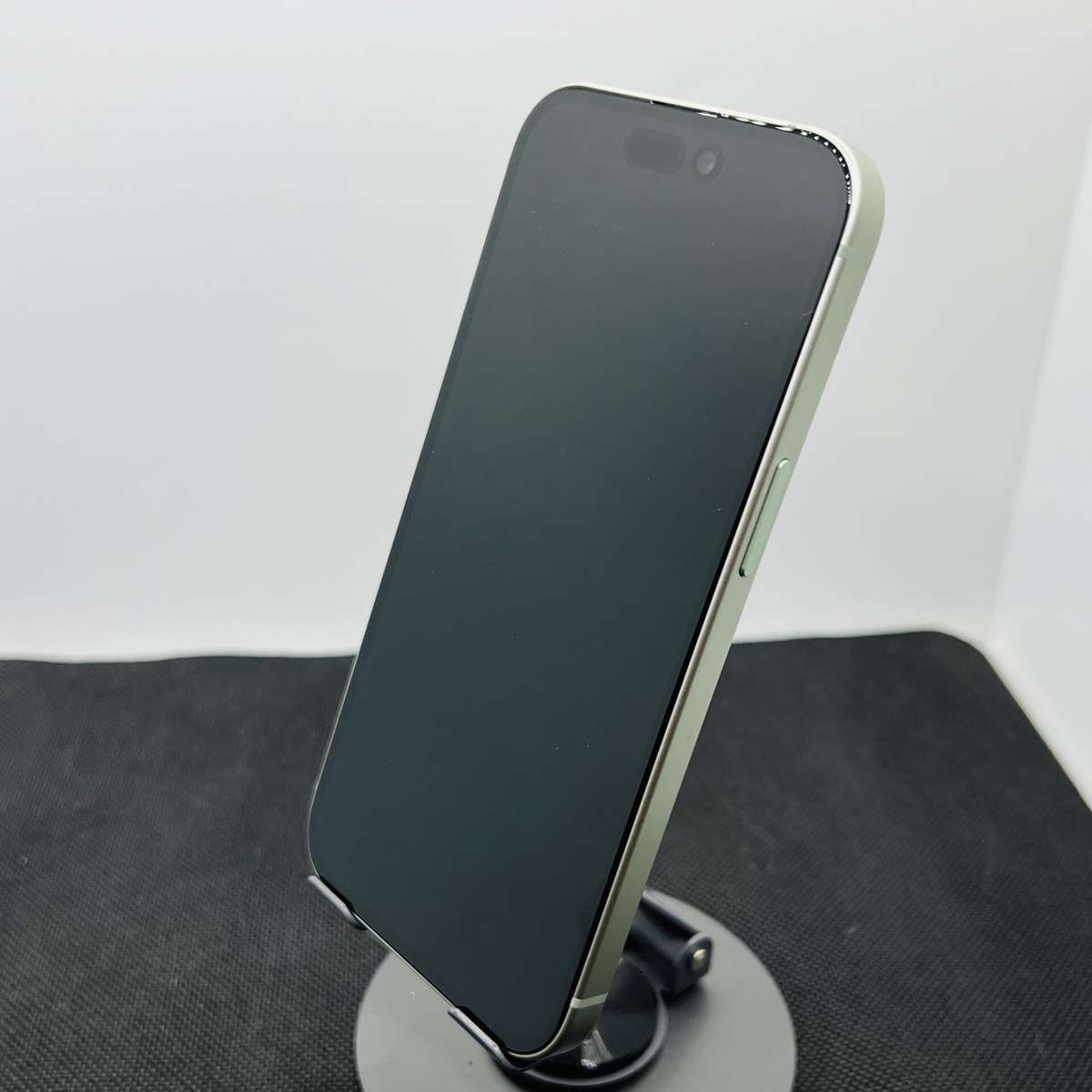 Apple iPhone 15 128GB Green (Condition: Good)