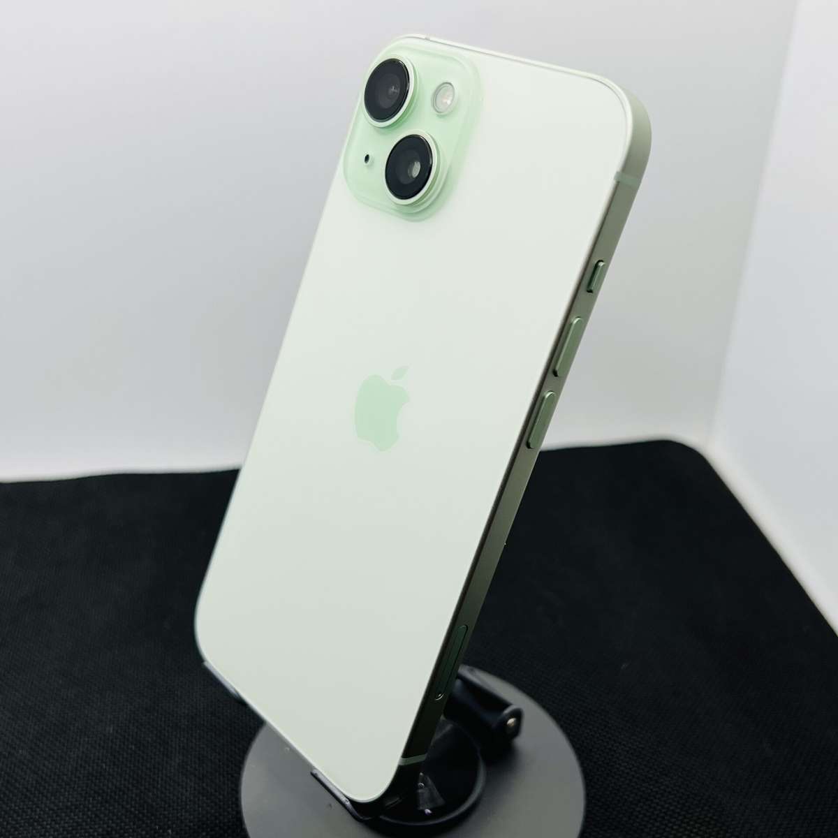 Apple iPhone 15 128GB Green (Condition: Good)