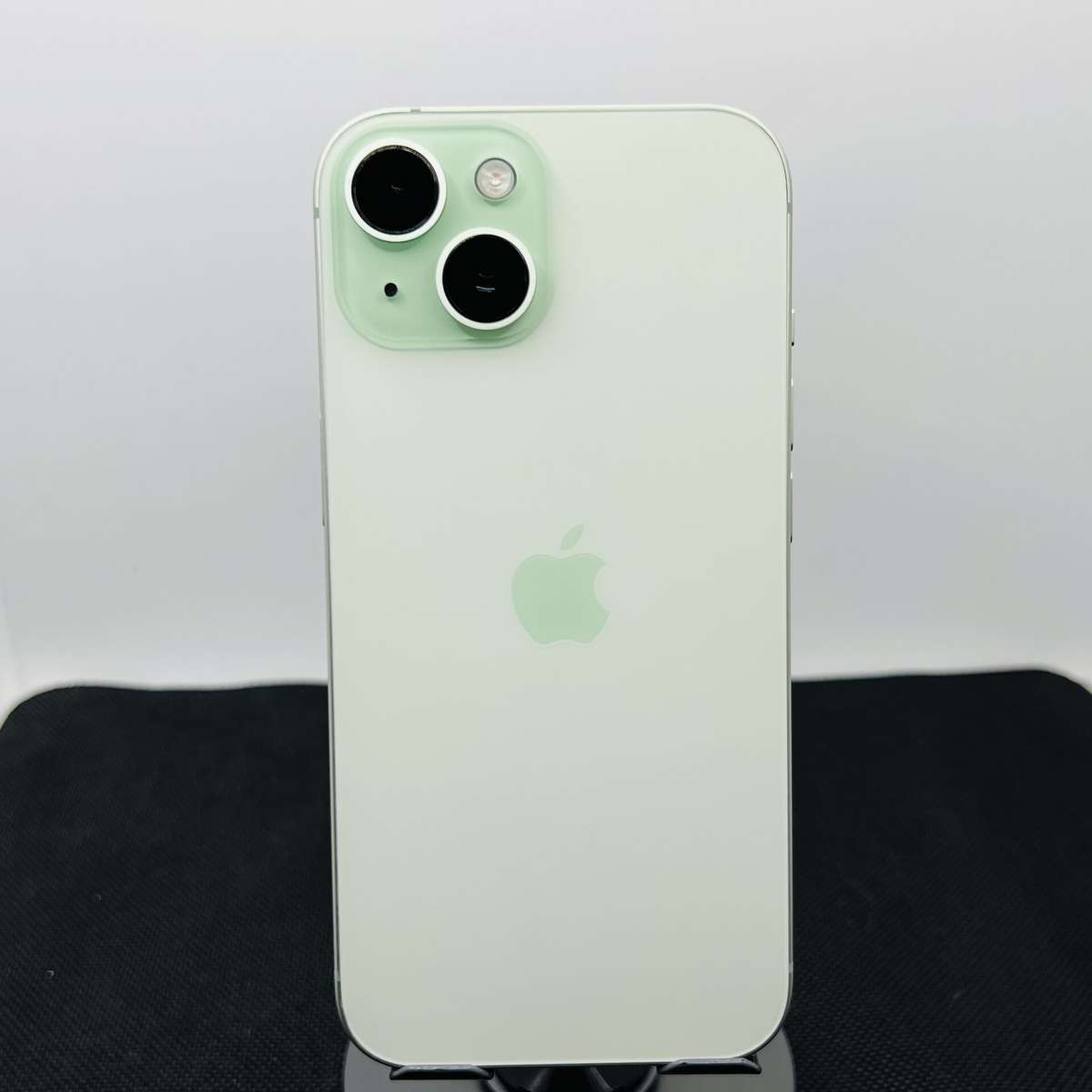 Apple iPhone 15 128GB Green (Condition: Good)