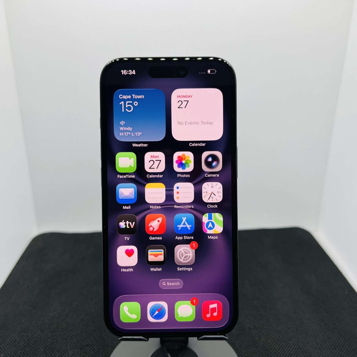 Apple iPhone 16 128GB Black (Condition: Good)