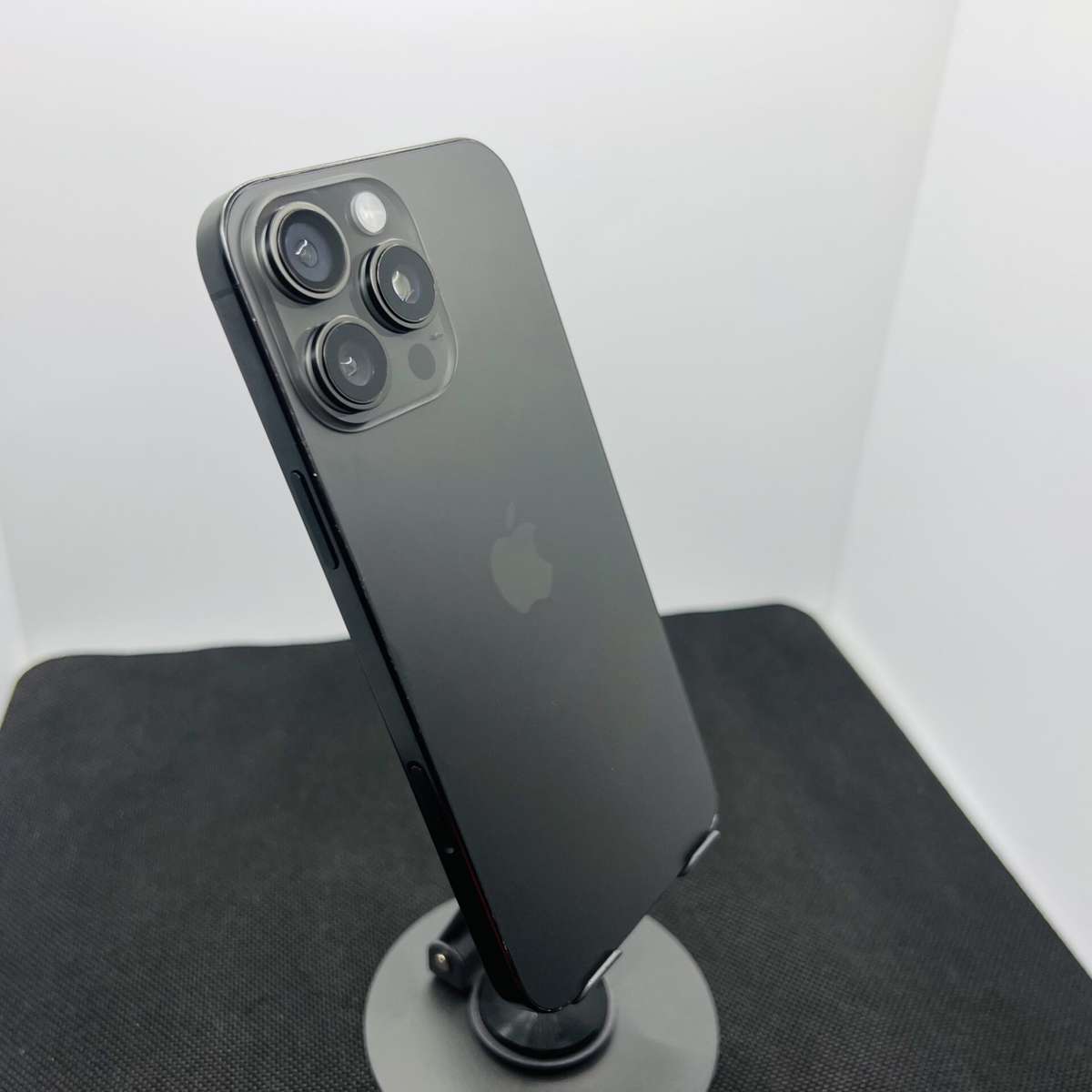 Apple iPhone 16 Pro Max 256GB Black Titanium (Condition: Good)