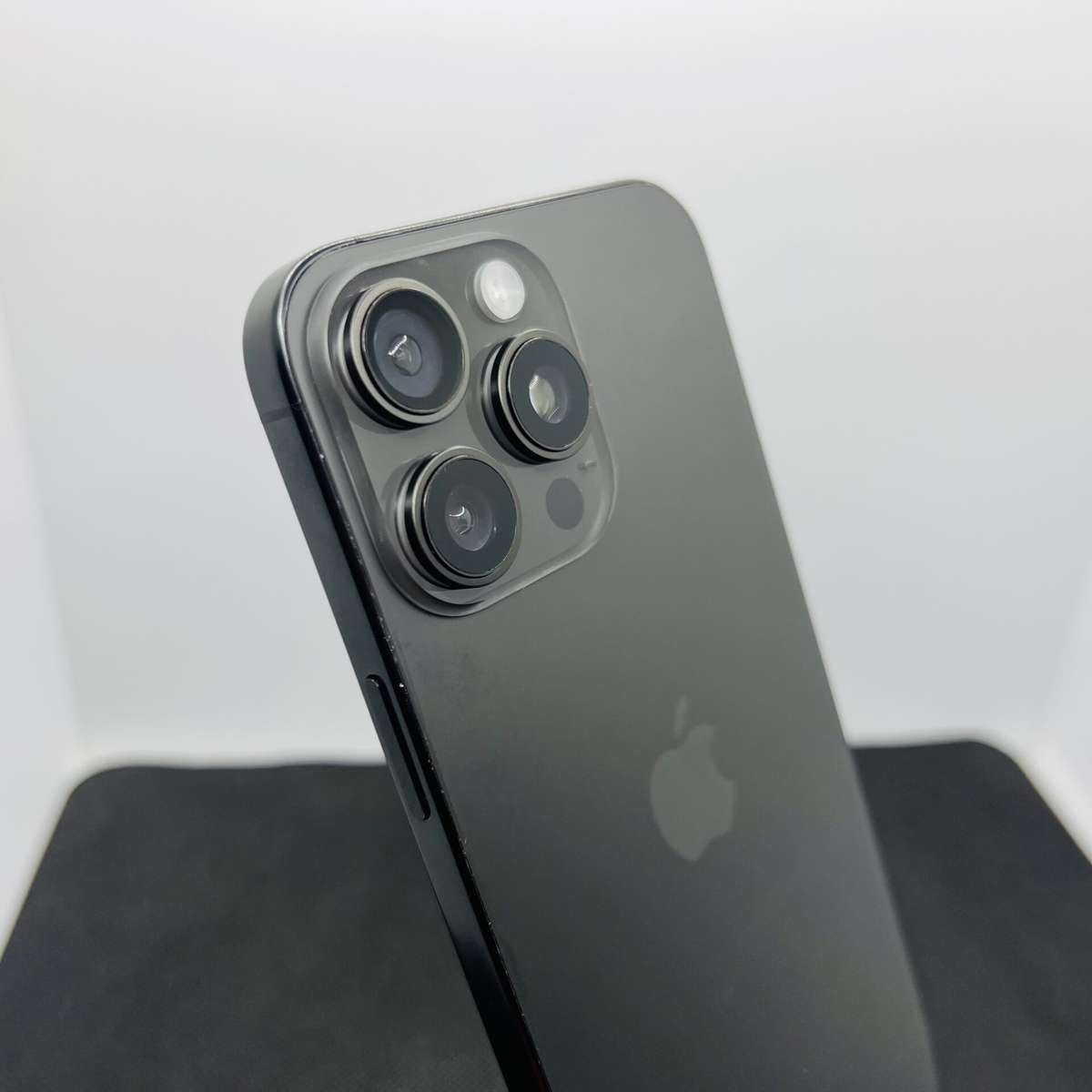 Apple iPhone 16 Pro Max 256GB Black Titanium (Condition: Good)