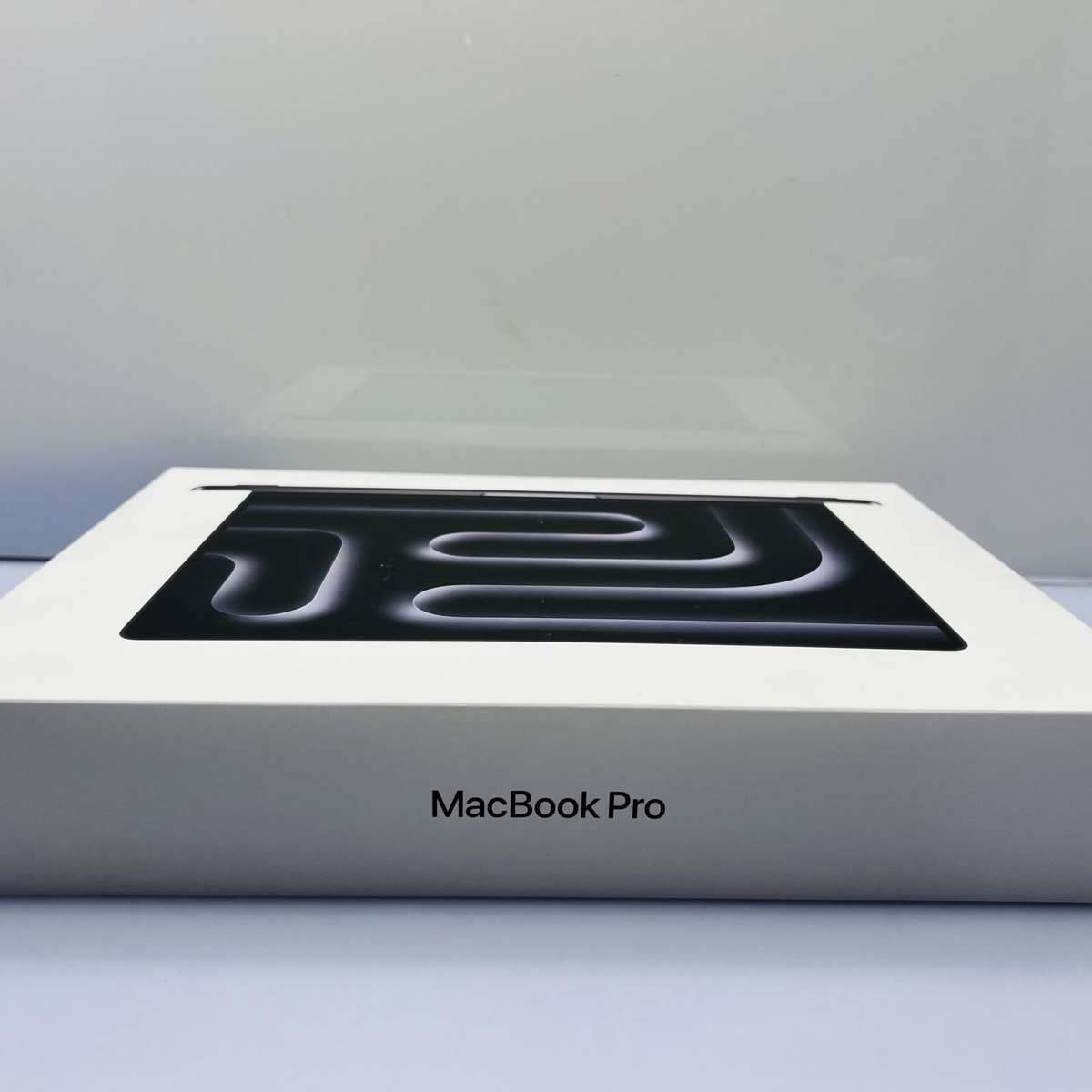Apple MacBook Pro 14-inch "M5 Pro" 15 CPU/16 GPU 24GB RAM 1TB SSD Space Black (Condition: Brand New)