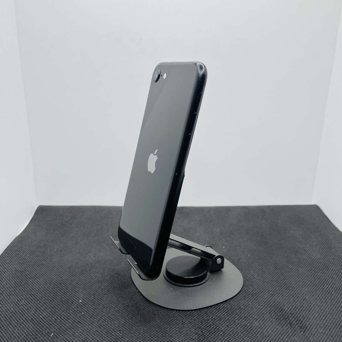 Apple iPhone SE (2020) 64GB Black (Condition: Good)