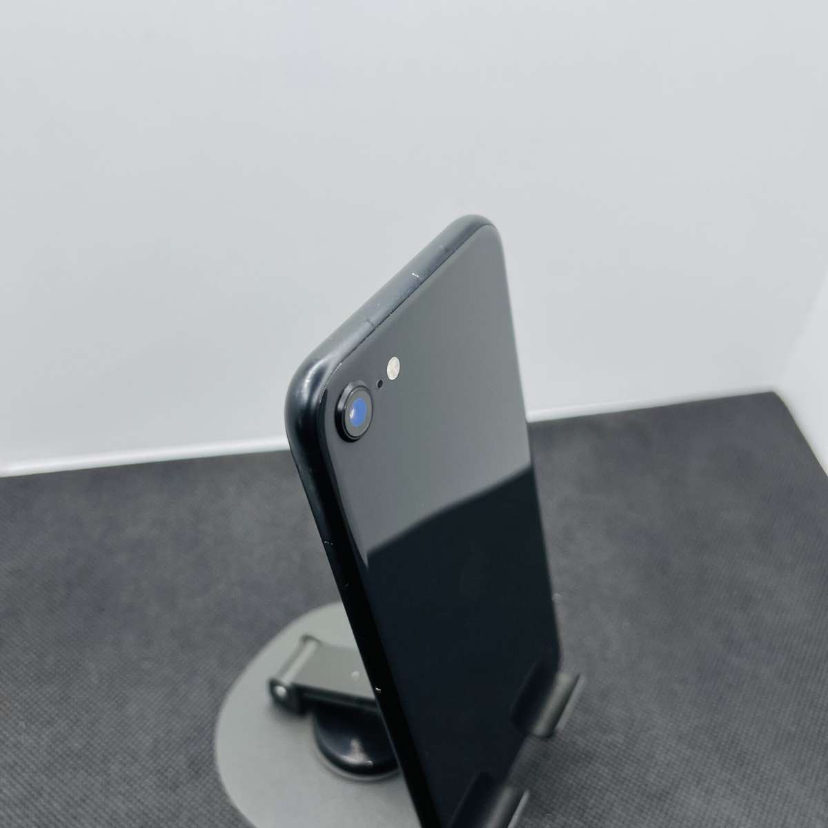 Apple iPhone SE (2020) 64GB Black (Condition: Good)