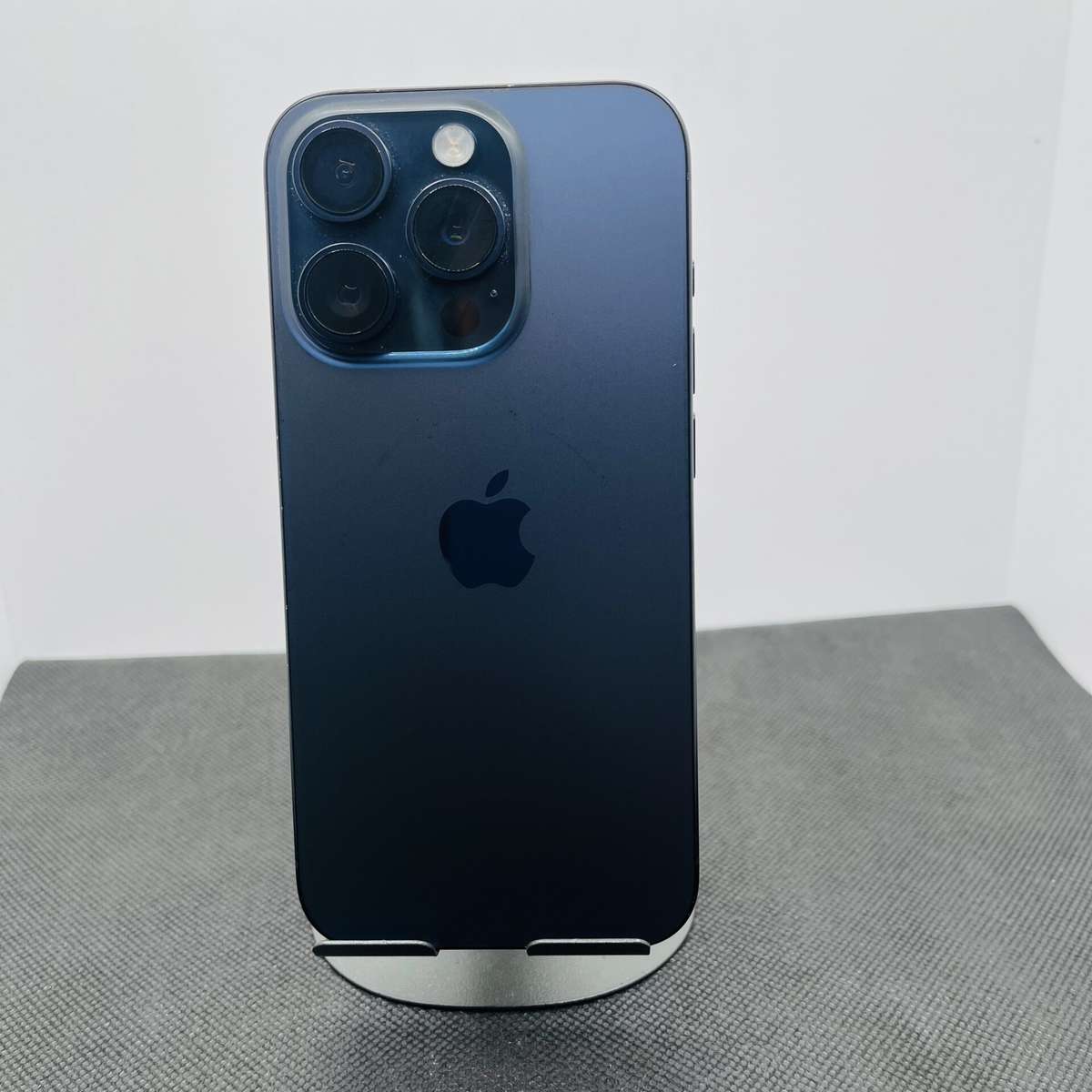 Apple iPhone 15 Pro 256GB Blue Titanium (Condition: Good)
