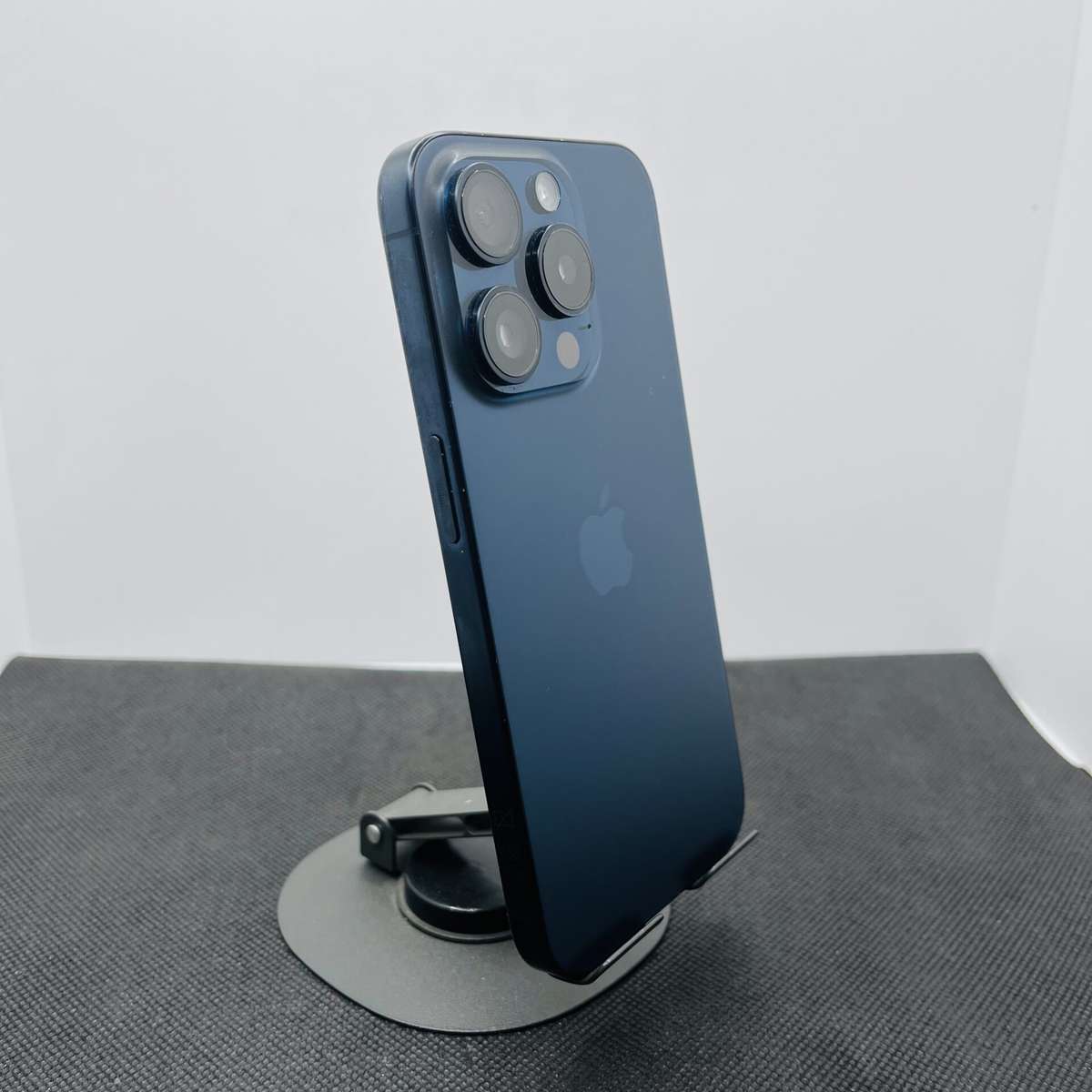 Apple iPhone 15 Pro 256GB Blue Titanium (Condition: Good)