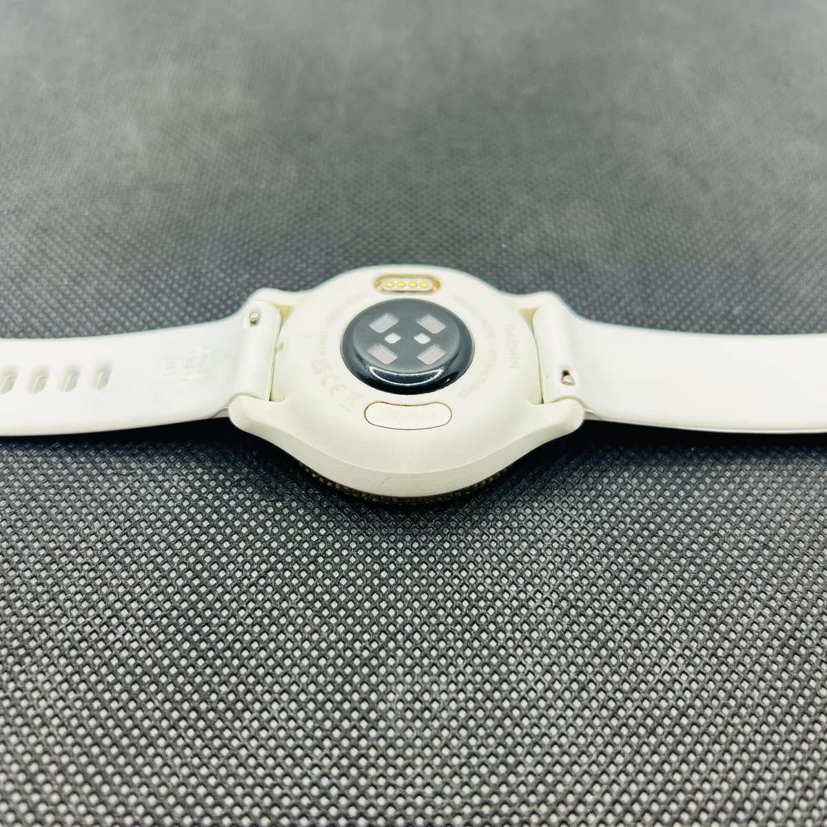Garmin Venu 2S Gold (Condition: Good)