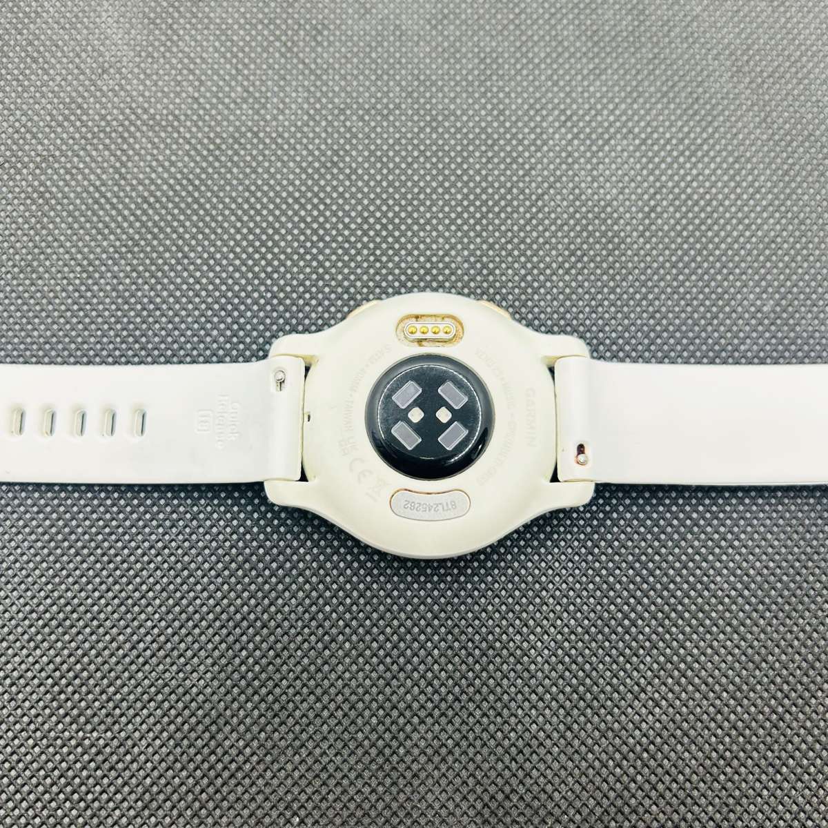 Garmin Venu 2S Gold (Condition: Good)