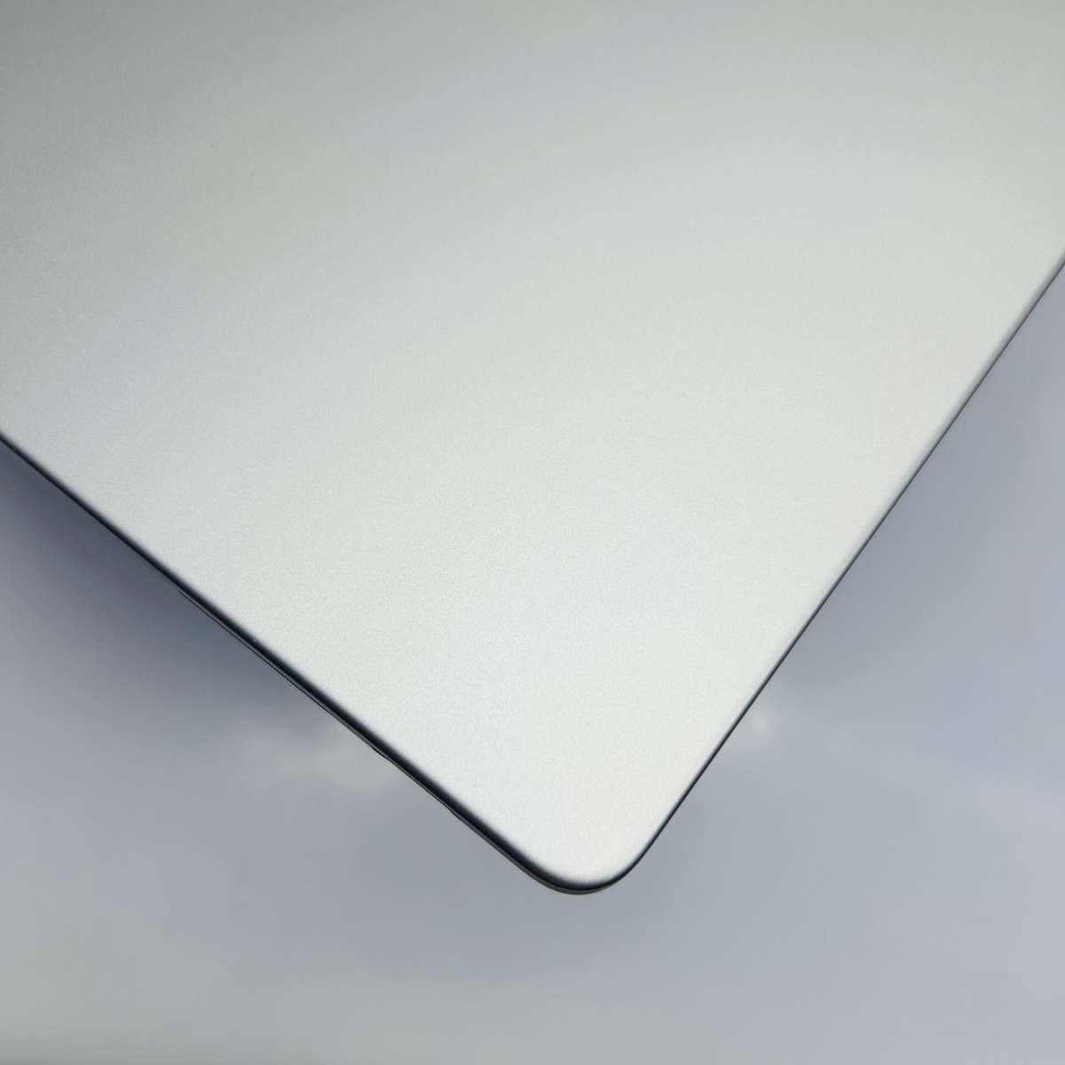 Apple MacBook Pro 14-inch "M3" 8 CPU/10 GPU (2023) 8GB RAM 512GB SSD Space Gray (Condition: Good)