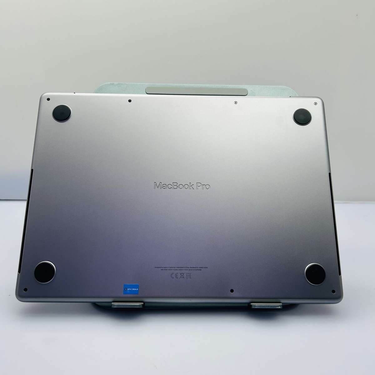 Apple MacBook Pro 14-inch "M3" 8 CPU/10 GPU (2023) 8GB RAM 512GB SSD Space Gray (Condition: Good)