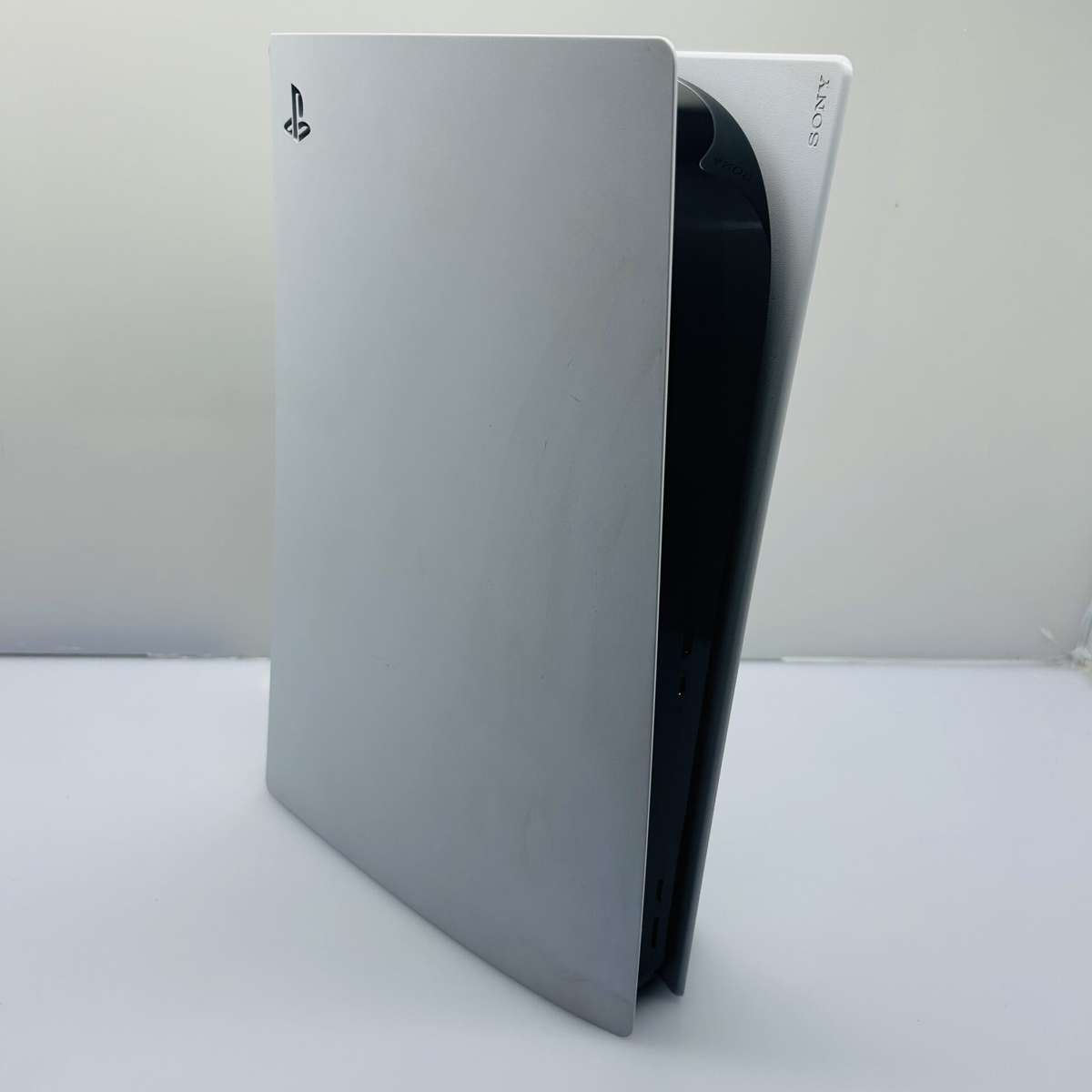 Sony PlayStation 5 Disc Edition 1TB White + Controller + HDMI Cable + Power Cable (Condition: Good)