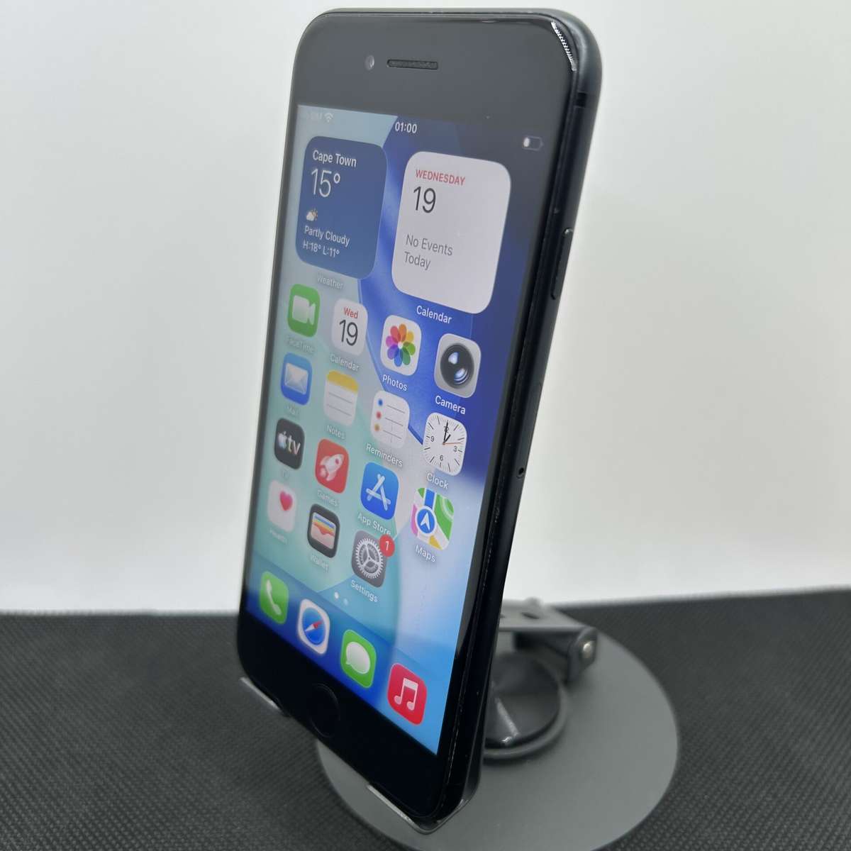 Apple iPhone SE (2020) 64GB Black (Condition: Good)