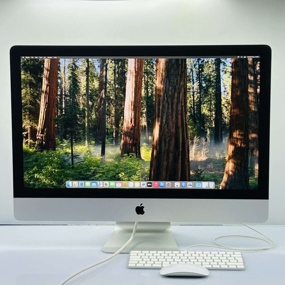 Apple iMac 27-Inch "Core i5" (5K, 2020) 3.3GHz 8GB RAM 512GB SSD Silver + Magic Keyboard + Magic ...