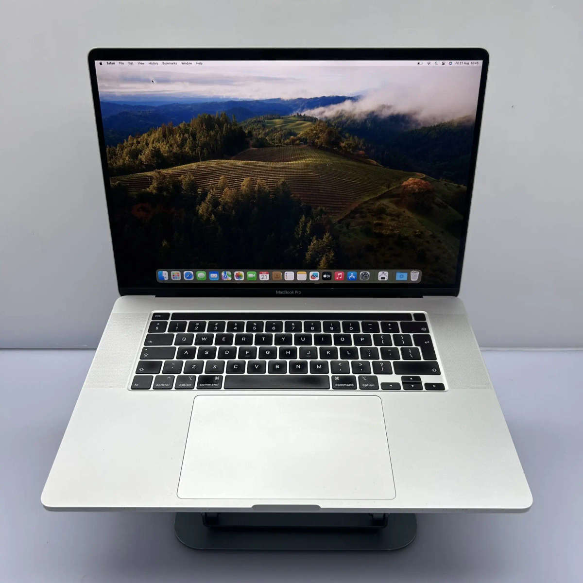 Apple MacBook Pro 16-inch "Core i9" (Touchbar/2019) 2.3GHz 16GB RAM 1TB SSD Silver (Condition: Good)