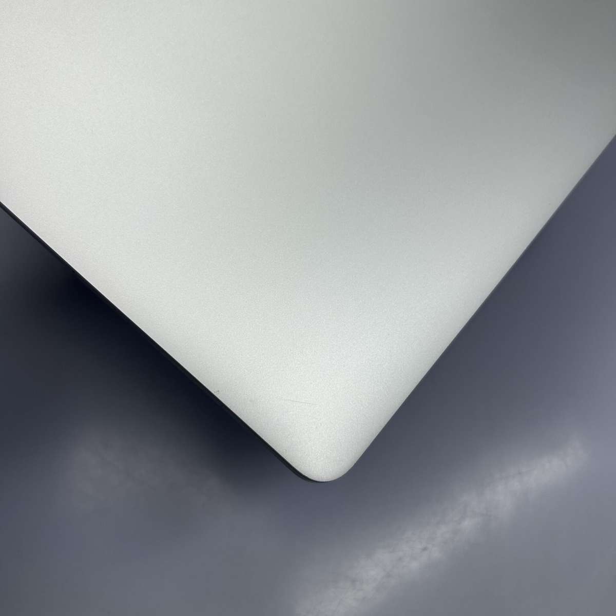 Apple MacBook Pro 16-inch "Core i9" (Touchbar/2019) 2.3GHz 16GB RAM 1TB SSD Silver (Condition: Good)