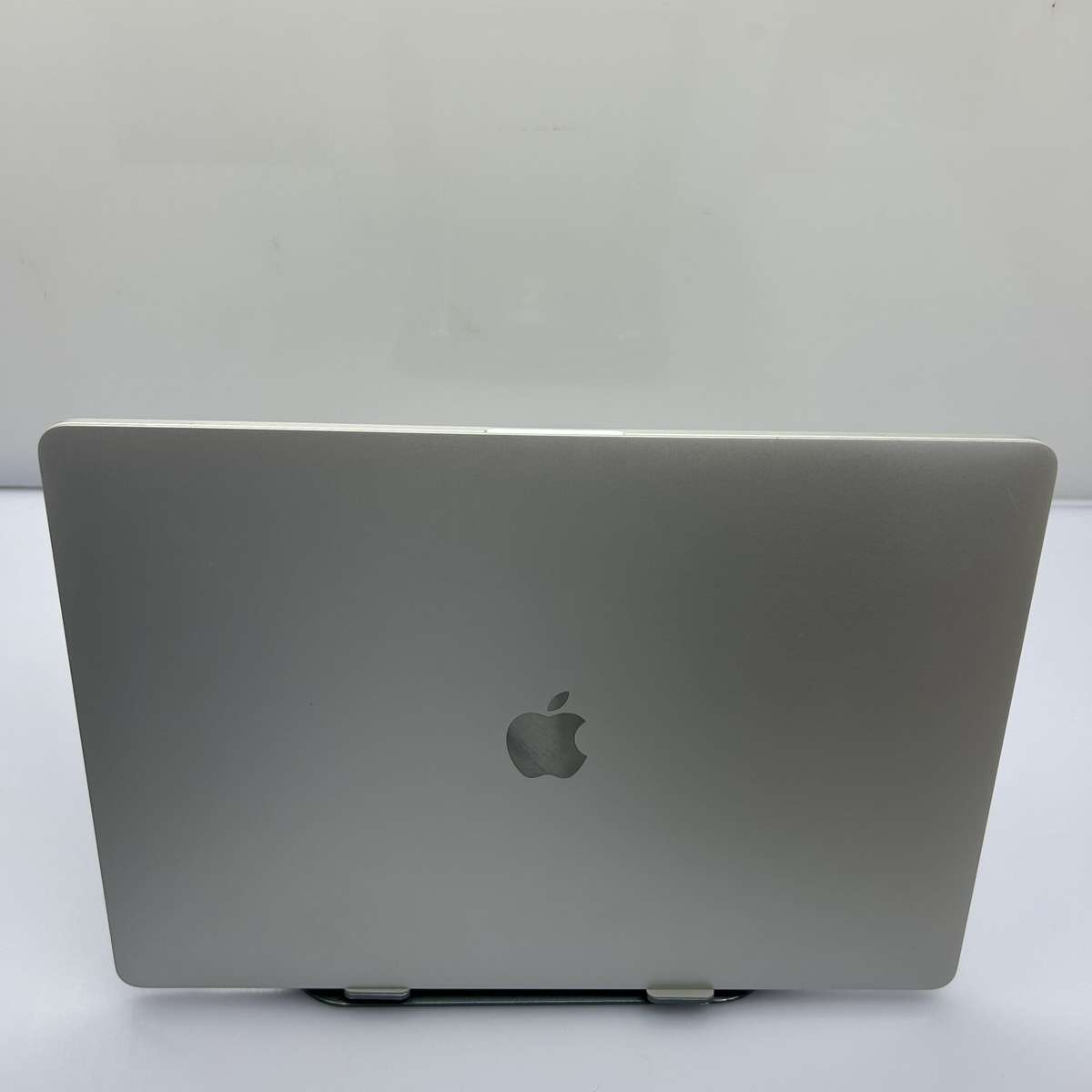Apple MacBook Pro 16-inch "Core i9" (Touchbar/2019) 2.3GHz 16GB RAM 1TB SSD Silver (Condition: Good)