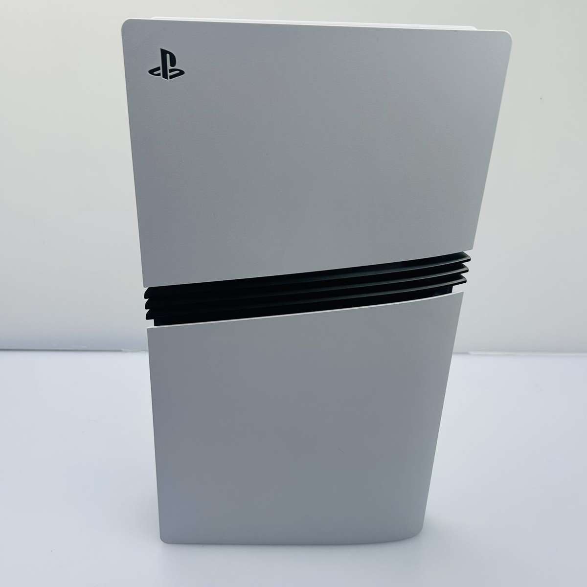 Sony PlayStation 5 Pro Digital Edition 2TB White + HDMI Cable + Power Cable + Controller (Conditi...