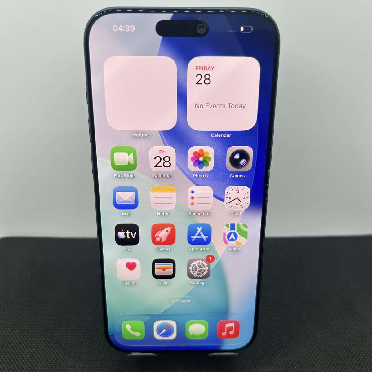 Apple iPhone 17 Pro Max 256GB Deep Blue (Condition: Good)